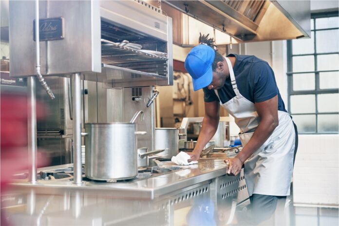 230421_Tork_17 Kitchen Cleaning_1306 copy 2